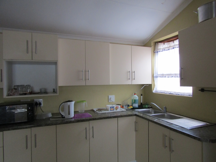 3 Bedroom Property for Sale in Kruisfontein Eastern Cape